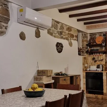 Ваканционна къща Old Stead *